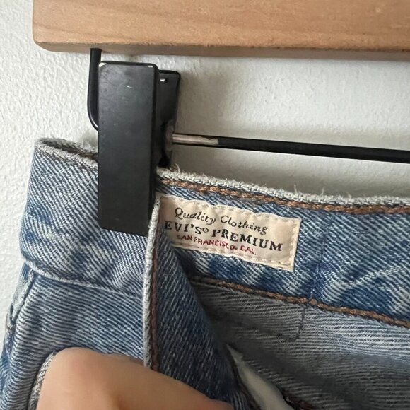 Levi's Premium 501 Distressed Jeans Sketch Artist Wash Women's Size 26 - Picture 5 of 11